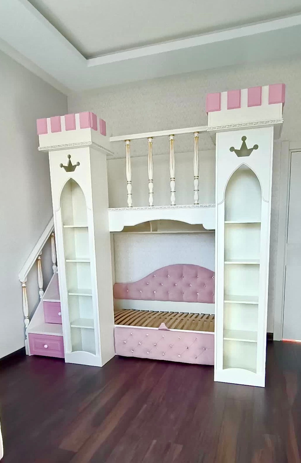 Princess castle bed - Linas & Sons